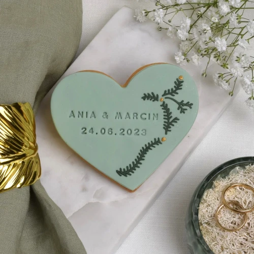 Ciasteczko lukrowane z motywem roślinnym