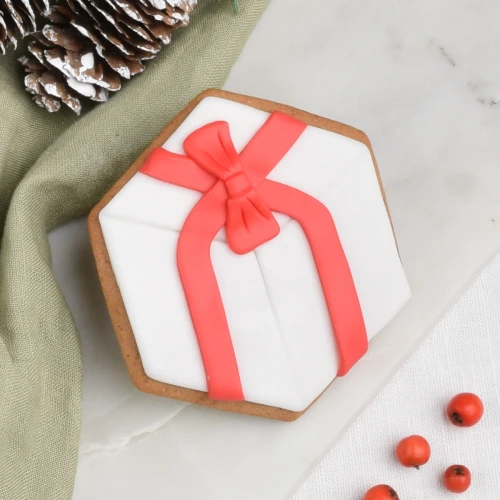 KUKI-W2062 Ciastko lukrowane Prezent biało-czerwony.webp