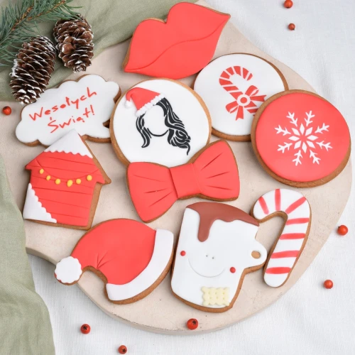 KUKI-R2074 Zestaw 10 świątecznych ciastek Dziewczyna.webp