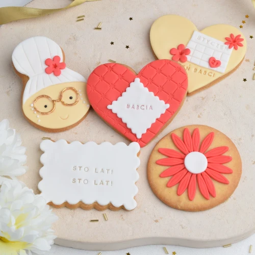 KUKI-R0580 Zestaw 5 ciastek lukrowanych Dla Babci.webp