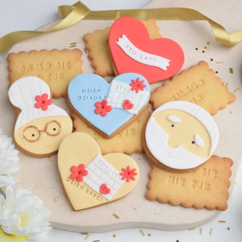 KUKI-R0582 Zestaw 10 ciastek mieszanych DLA BABCI I DZIADKA.webp