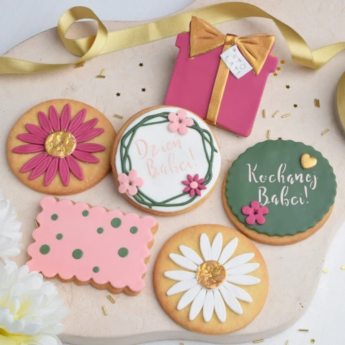 KUKI-R2134 Zestaw 6 ciasteczek dla Babci Prezent.webp