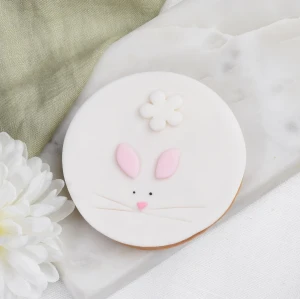 Ciastko lukrowane Zajączek od góry