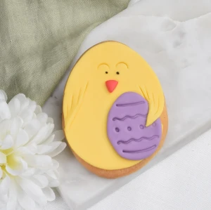 Ciastko lukrowane Kurczaczek z pisanką