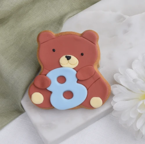 KUKI-W2215 Ciastko lukrowane Miś z cyferką.webp