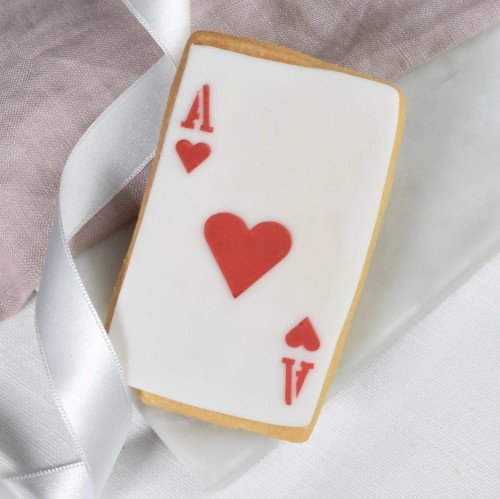 Ciasteczko w kształcie karty do gry.